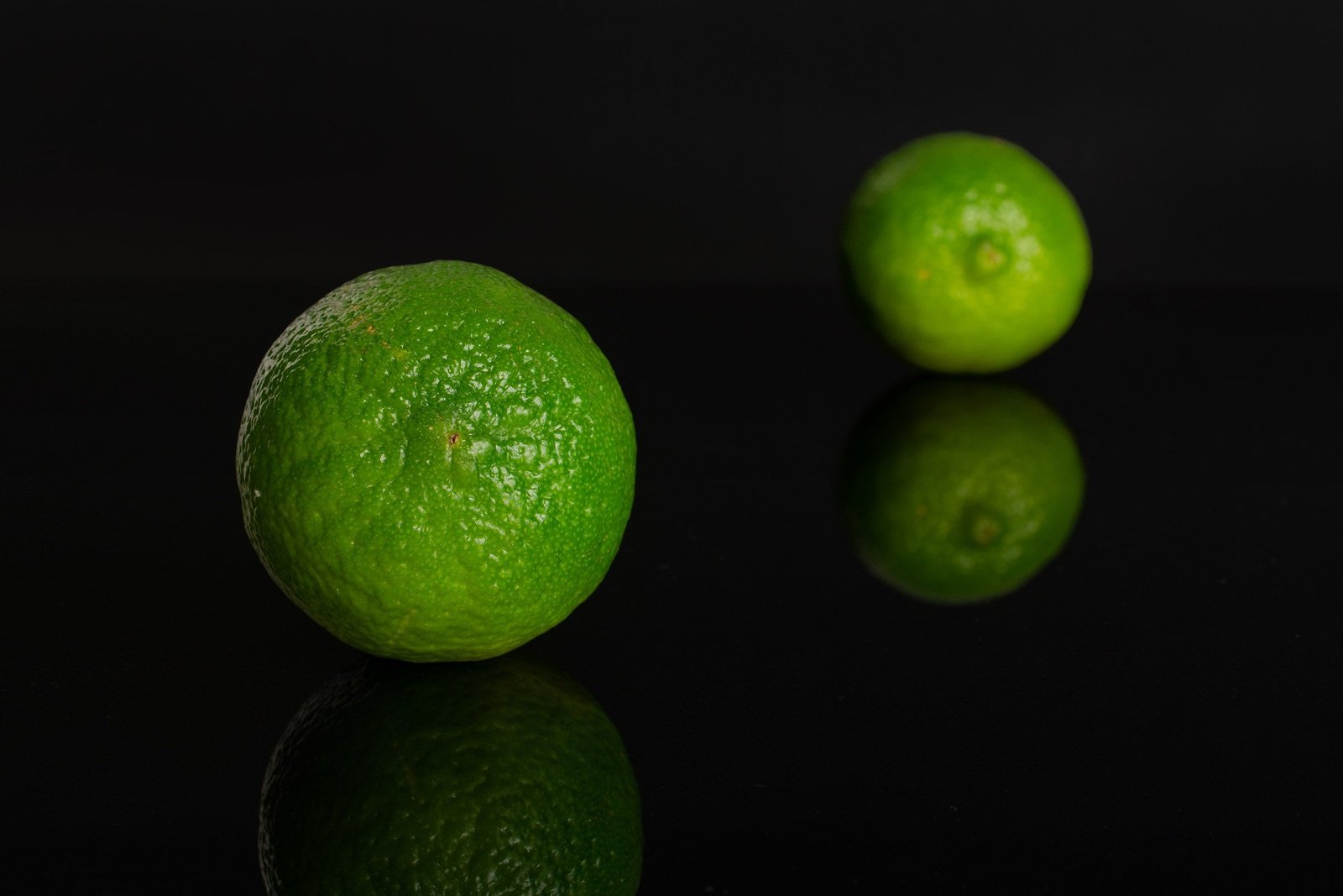 Aceite Esencial de Limón Persa de México: El Cítrico que Conquistó al Mundo