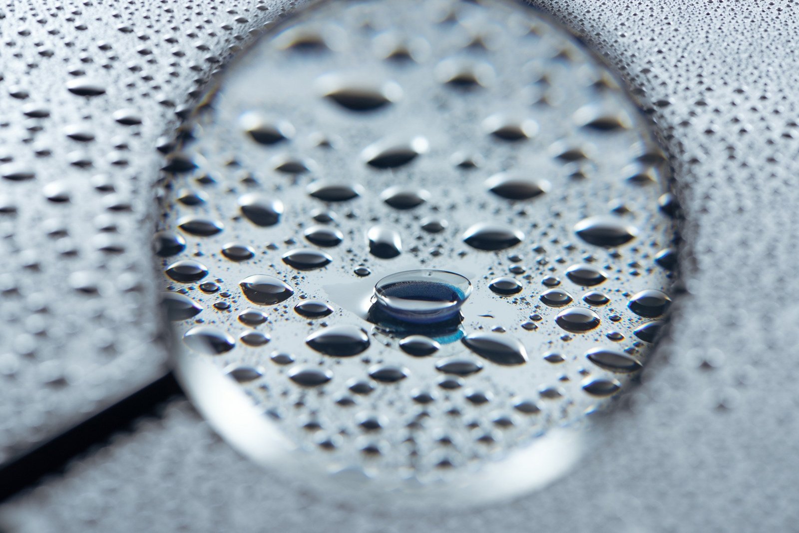 El Arte Detrás de Cada Gota: Cómo se Crea un Aceite Esencial Artesanal